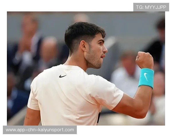 阿尔卡拉斯强势逆转，晋级总决赛，阿尔卡拉斯伤退