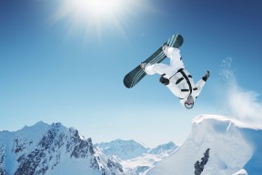 开云网站-曝阿莫林与曼联铁闸是亲戚，都是马戏团后代！稳居主力备受争议