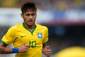 开云体育APP下载-巴西大名单：维尼修斯领衔 埃斯特旺入选 内马尔仍缺席，巴西50大球星